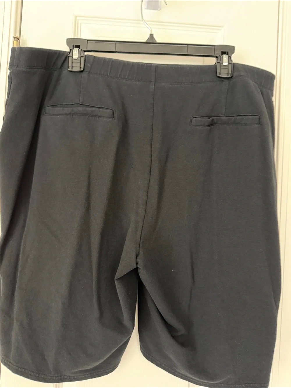 Comfort Stretch Black Bermuda Shorts